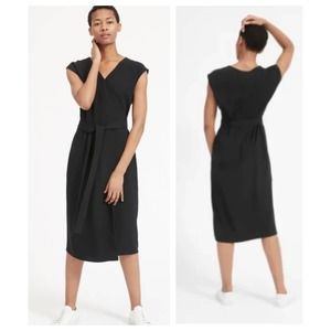 Everlane The Japanese GoWeave Short-Sleeve Wrap Dress (8)
